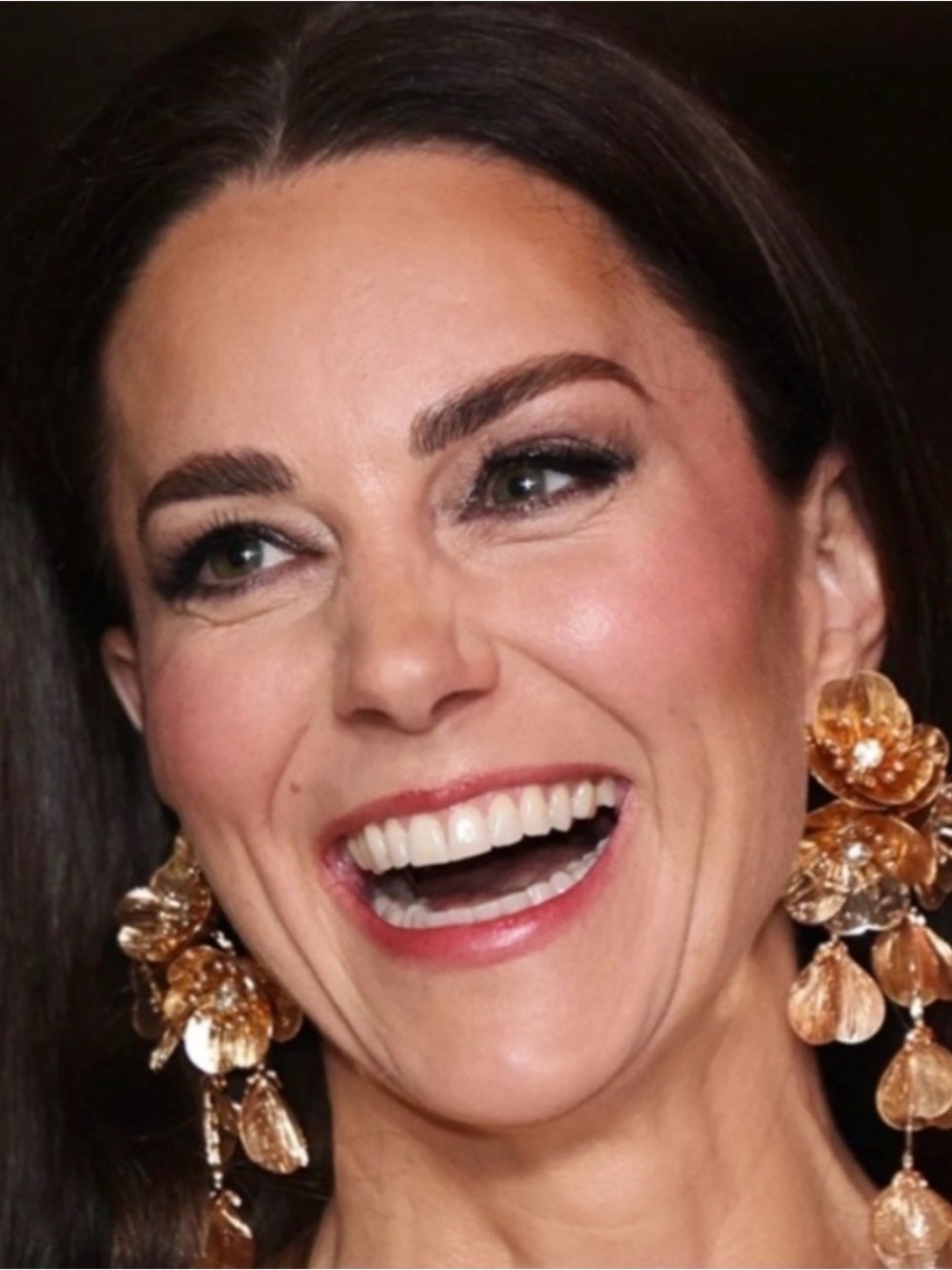 Zara Famous Kate Middleton Cascading Gold Flower Earrings
